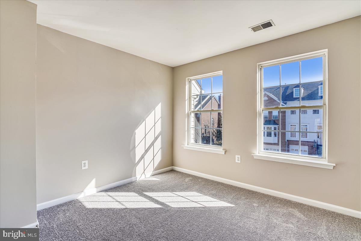 628 Springhouse Square Southeast Leesburg, VA 20175 - Photo 41 of 57 Gallery Image 41
