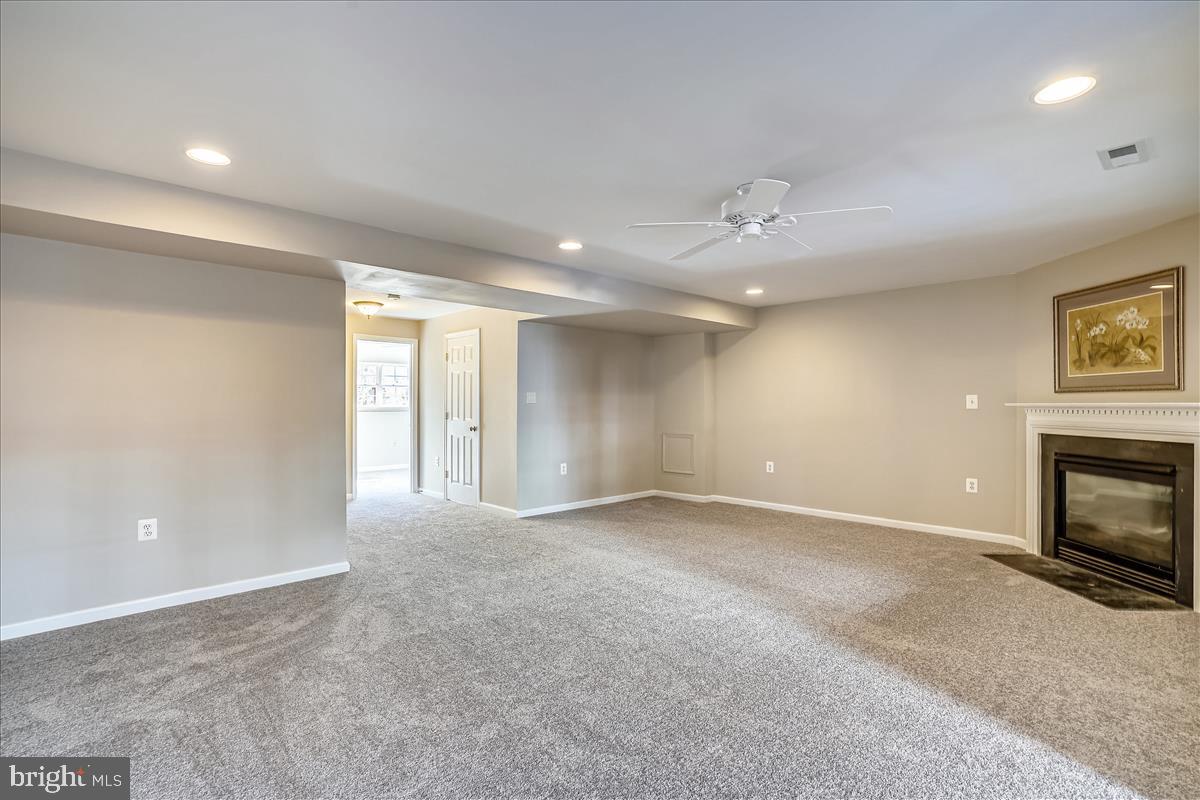 628 Springhouse Square Southeast Leesburg, VA 20175 - Photo 45 of 57 Gallery Image 45