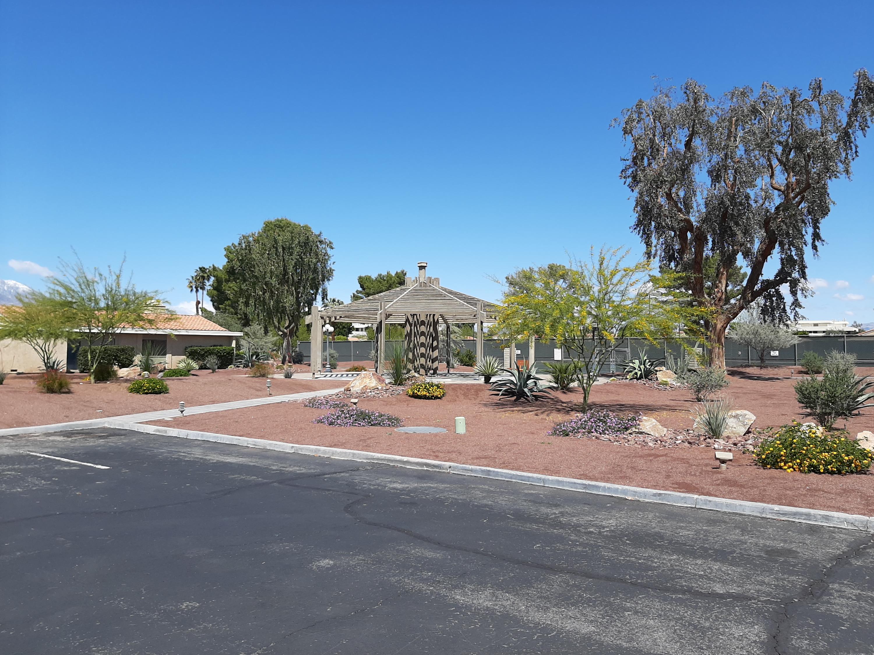 72385 Beverly Way Rancho Mirage, CA 92270 - Photo 8 of 24 20200411_112725