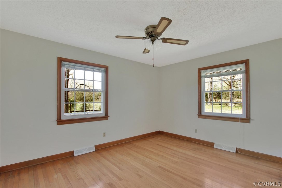 3319 Pleasants Road Powhatan, VA 23139 - Photo 16 of 27 Gallery Image 16