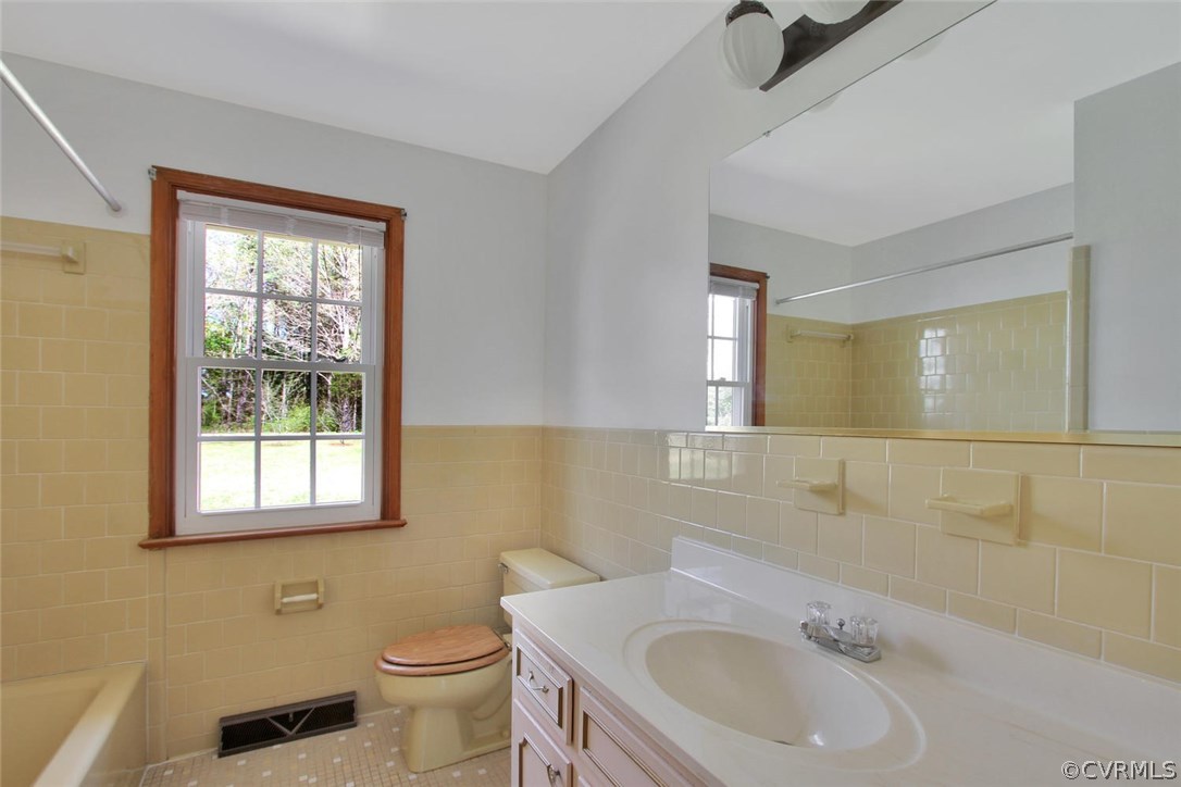 3319 Pleasants Road Powhatan, VA 23139 - Photo 21 of 27 Gallery Image 21