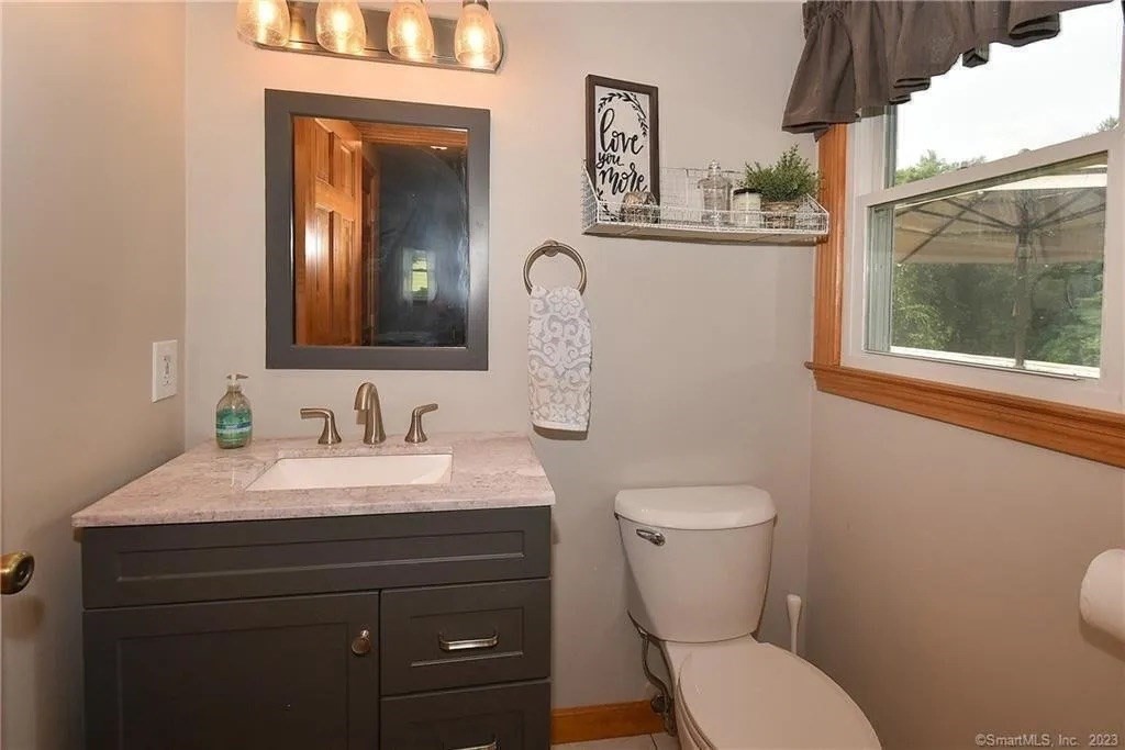 281 Abbe Road Enfield, CT 06082 - Photo 21 of 33 Gallery Image 21