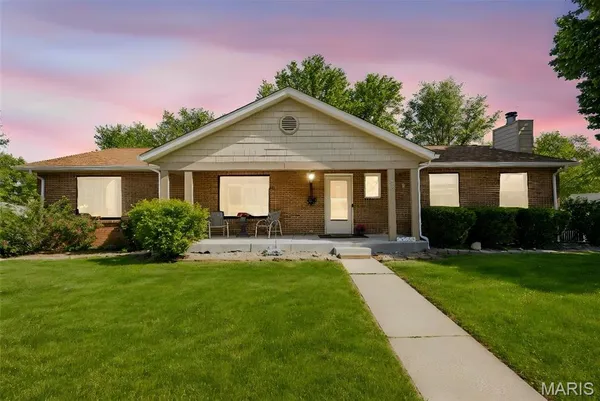 $340,000 | 36 Acorn Lake Drive, Shiloh, IL 62221