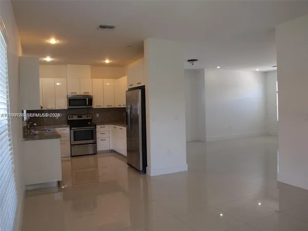 $4,500 | 15651 Southwest 11th Terrace, Miami, FL 33194