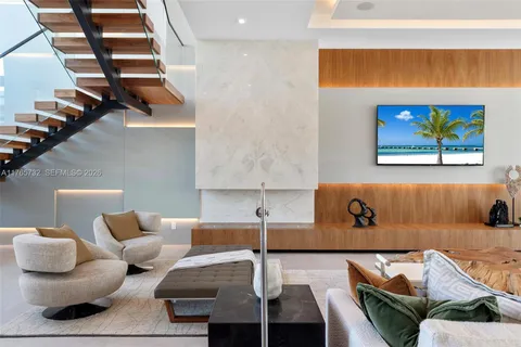 $19,900,000 | 22 Isla Bahia Drive, Fort Lauderdale, FL 33316