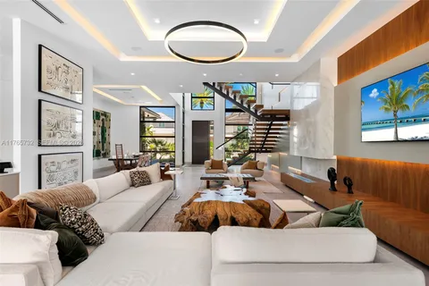 $19,900,000 | 22 Isla Bahia Drive, Fort Lauderdale, FL 33316