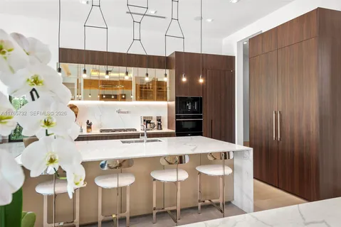 $19,900,000 | 22 Isla Bahia Drive, Fort Lauderdale, FL 33316