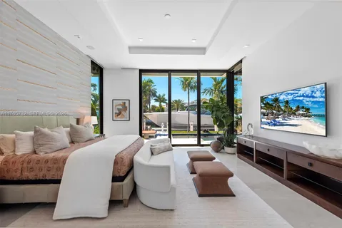 $19,900,000 | 22 Isla Bahia Drive, Fort Lauderdale, FL 33316