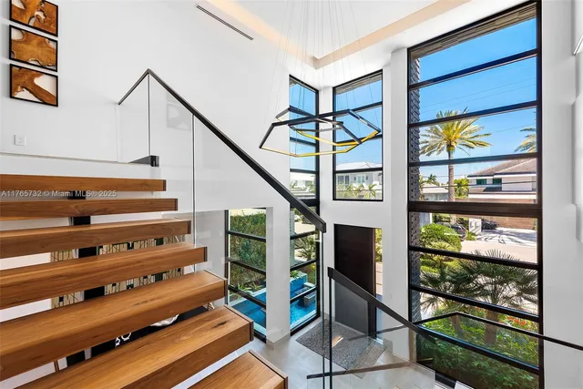 $19,900,000 | 22 Isla Bahia Drive, Fort Lauderdale, FL 33316