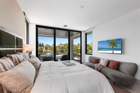 $19,900,000 | 22 Isla Bahia Drive, Fort Lauderdale, FL 33316