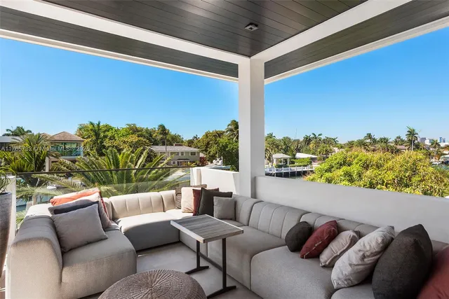 $19,900,000 | 22 Isla Bahia Drive, Fort Lauderdale, FL 33316