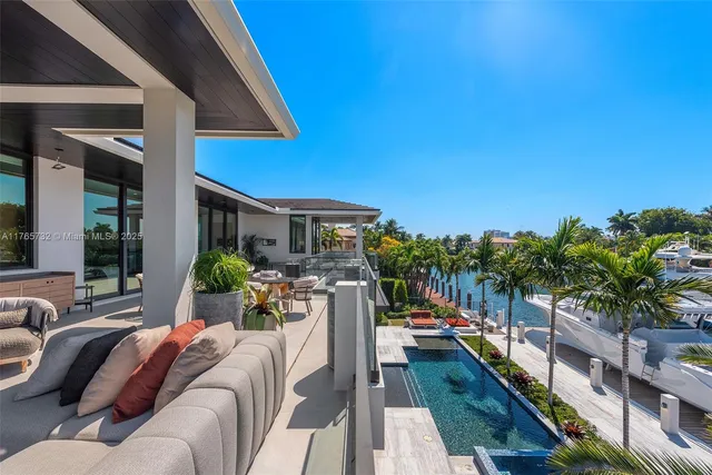 $19,900,000 | 22 Isla Bahia Drive, Fort Lauderdale, FL 33316