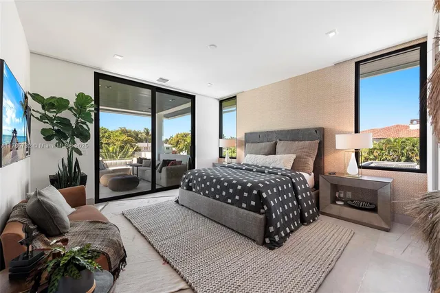 $19,900,000 | 22 Isla Bahia Drive, Fort Lauderdale, FL 33316