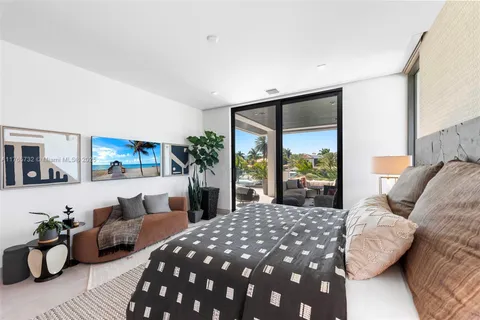 $19,900,000 | 22 Isla Bahia Drive, Fort Lauderdale, FL 33316