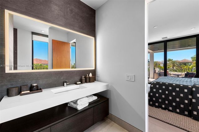 $19,900,000 | 22 Isla Bahia Drive, Fort Lauderdale, FL 33316