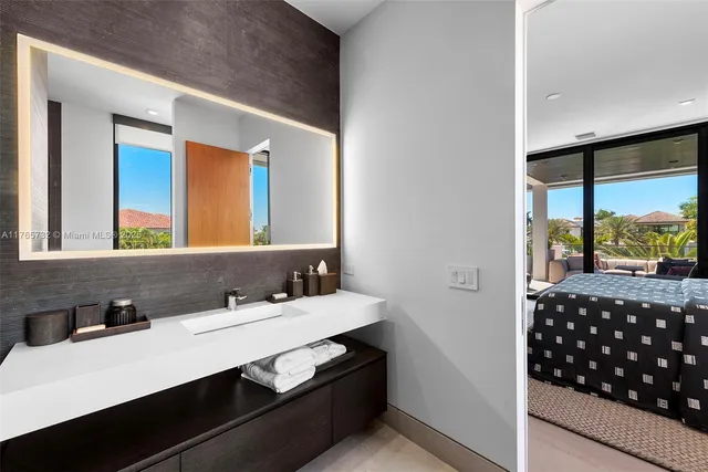 $19,900,000 | 22 Isla Bahia Drive, Fort Lauderdale, FL 33316