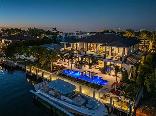 $19,900,000 | 22 Isla Bahia Drive, Fort Lauderdale, FL 33316