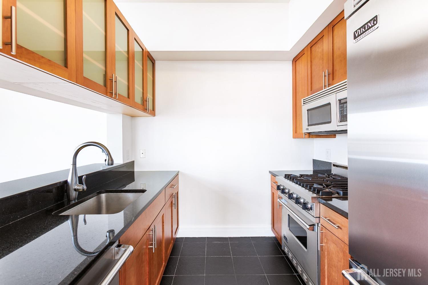 1 Spring Street, Unit 2505 New Brunswick, NJ 08901 - Photo 10 of 36 Gallery Image 10