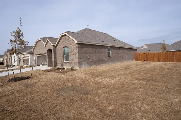 a view of a house with a outdoor space