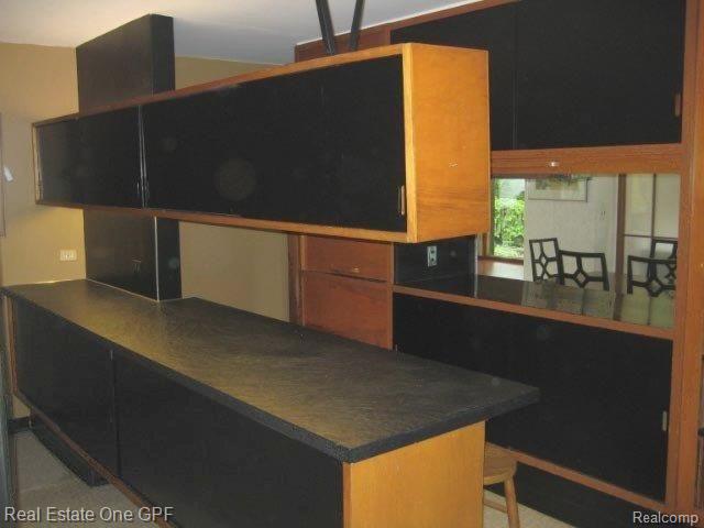 55 Vendome Road Grosse Pointe, MI 48236 - Photo 10 of 13 IMG_2001