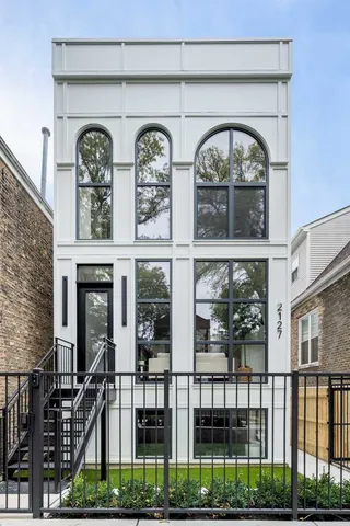 $2,150,000 | 2127 West Dickens Avenue, Chicago, IL 60647