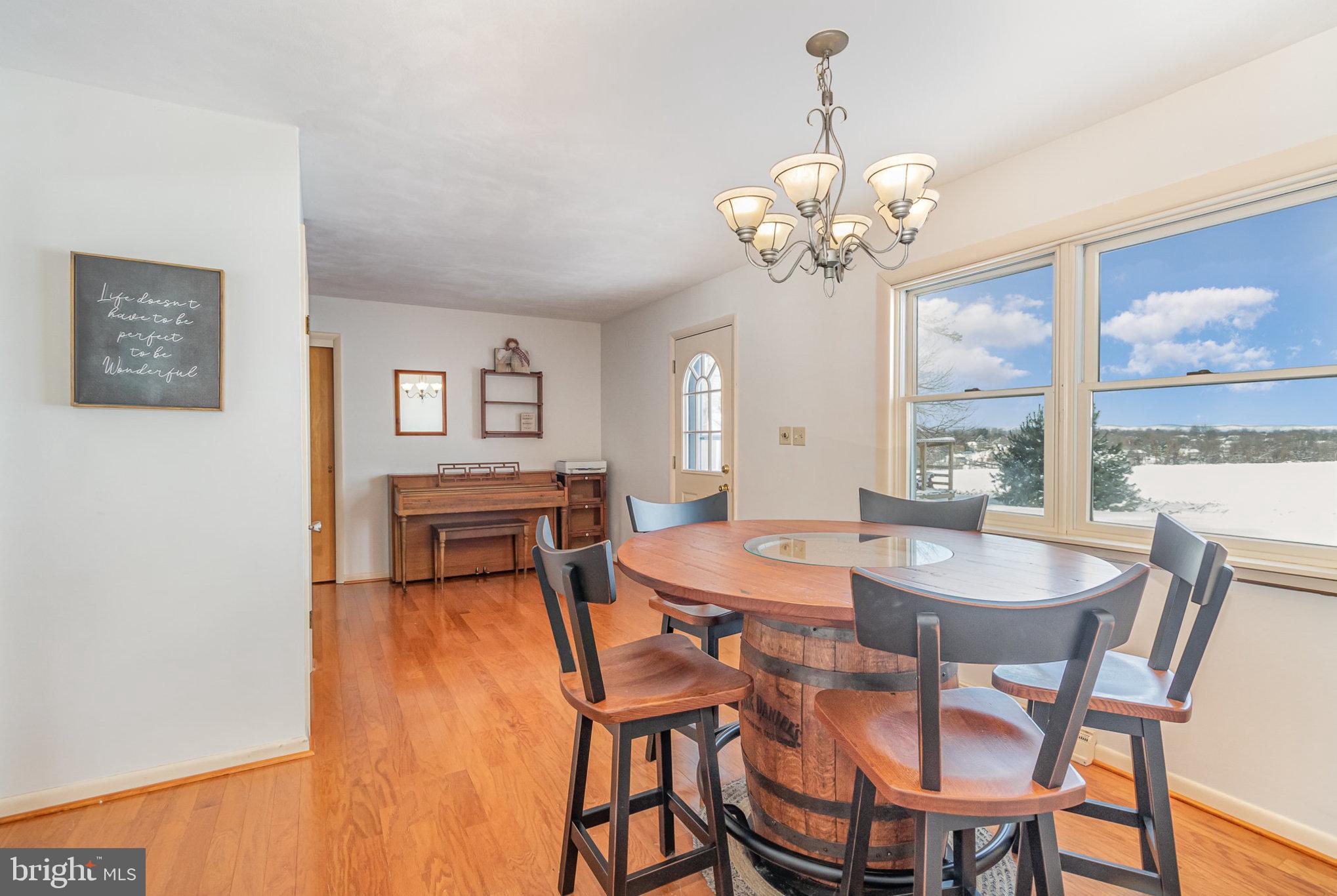207 Hilltop Road Boiling Springs, PA 17007 - Photo 11 of 37