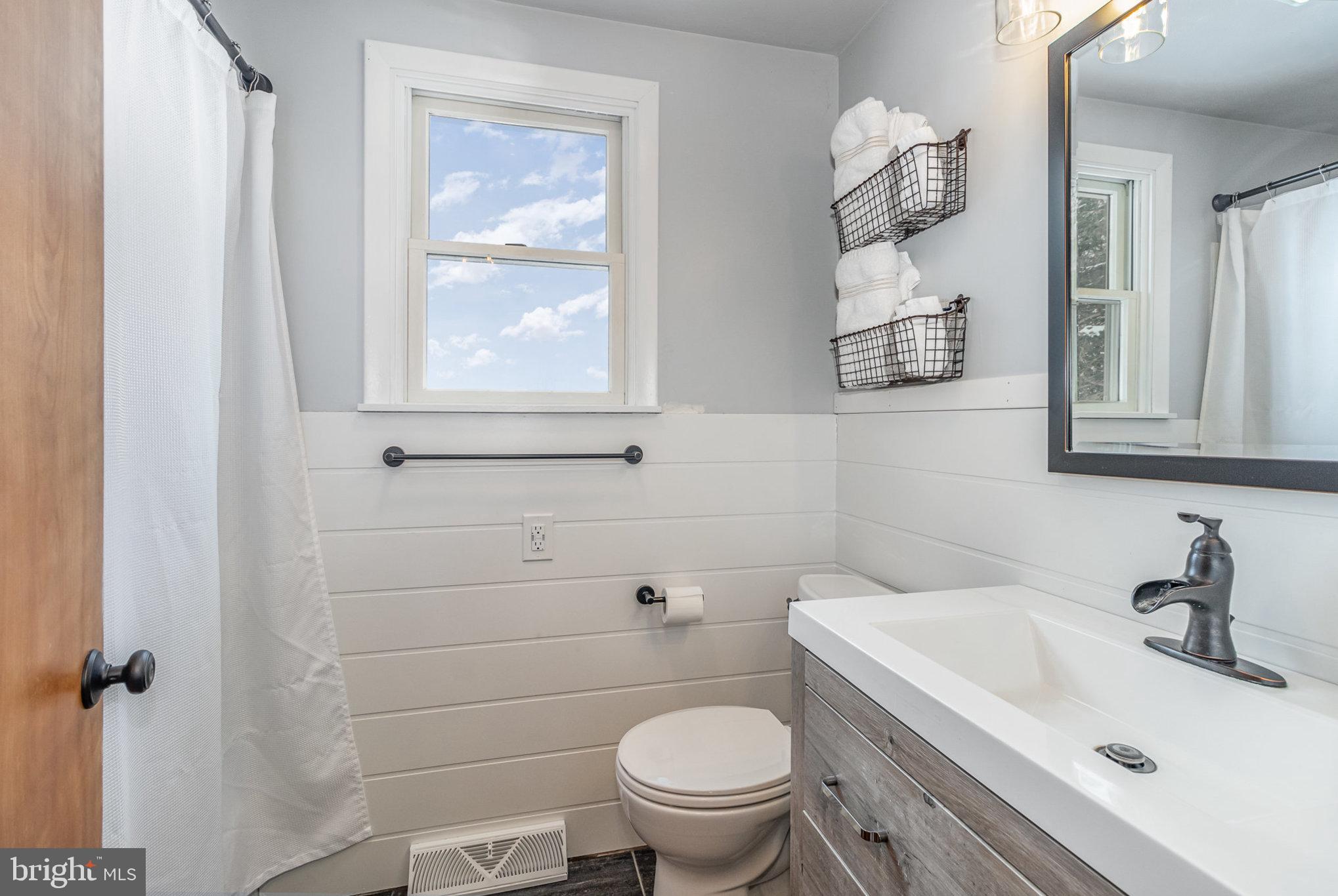 207 Hilltop Road Boiling Springs, PA 17007 - Photo 24 of 37