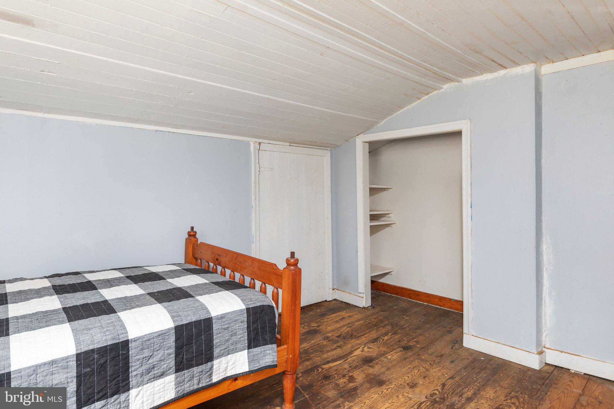 7443 Keith Road Warrenton, VA 20186 - Photo 25 of 44 Second Bedroom with lots of storage