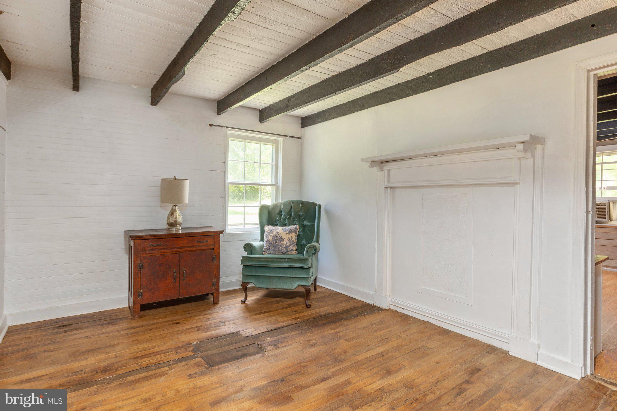 7443 Keith Road Warrenton, VA 20186 - Photo 9 of 44 Front Room sitting area