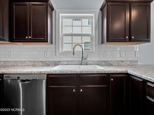 $2,200 | 239 Sailor Street, Sneads Ferry, NC 28460