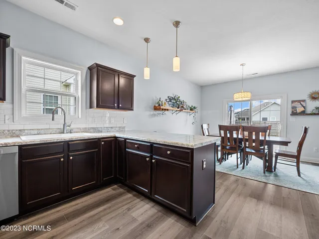 $2,200 | 239 Sailor Street, Sneads Ferry, NC 28460