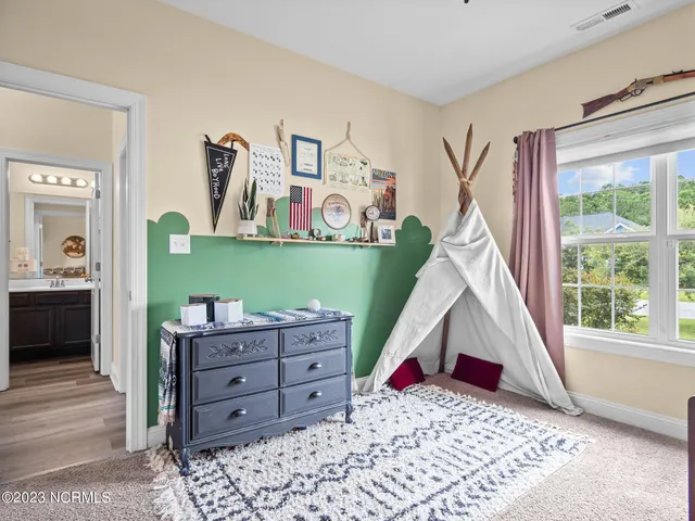 $2,200 | 239 Sailor Street, Sneads Ferry, NC 28460