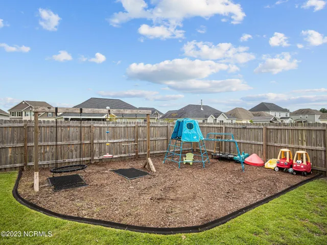 $2,200 | 239 Sailor Street, Sneads Ferry, NC 28460