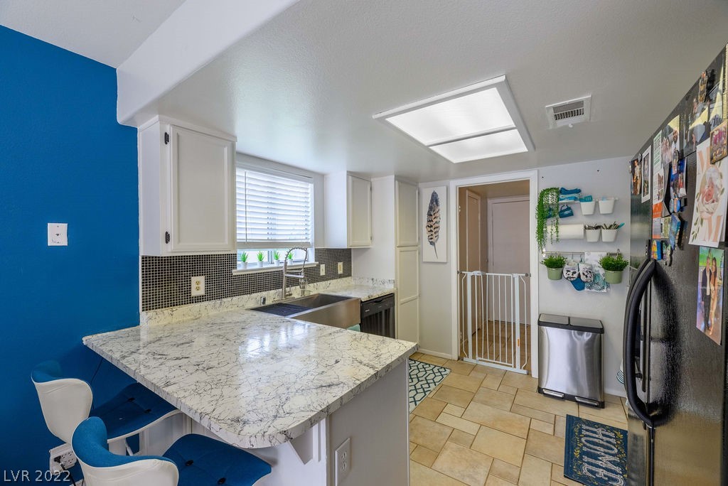 8269 Cimarron Ridge Drive Las Vegas, NV 89128 - Photo 4 of 29