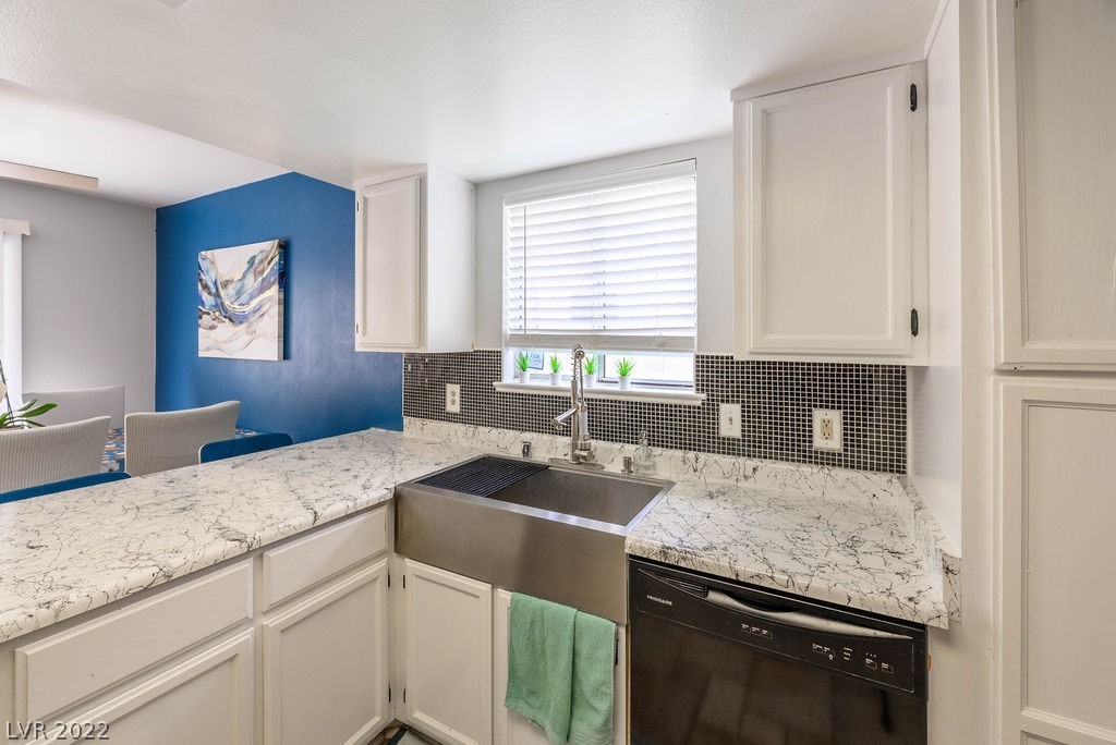 8269 Cimarron Ridge Drive Las Vegas, NV 89128 - Photo 5 of 29