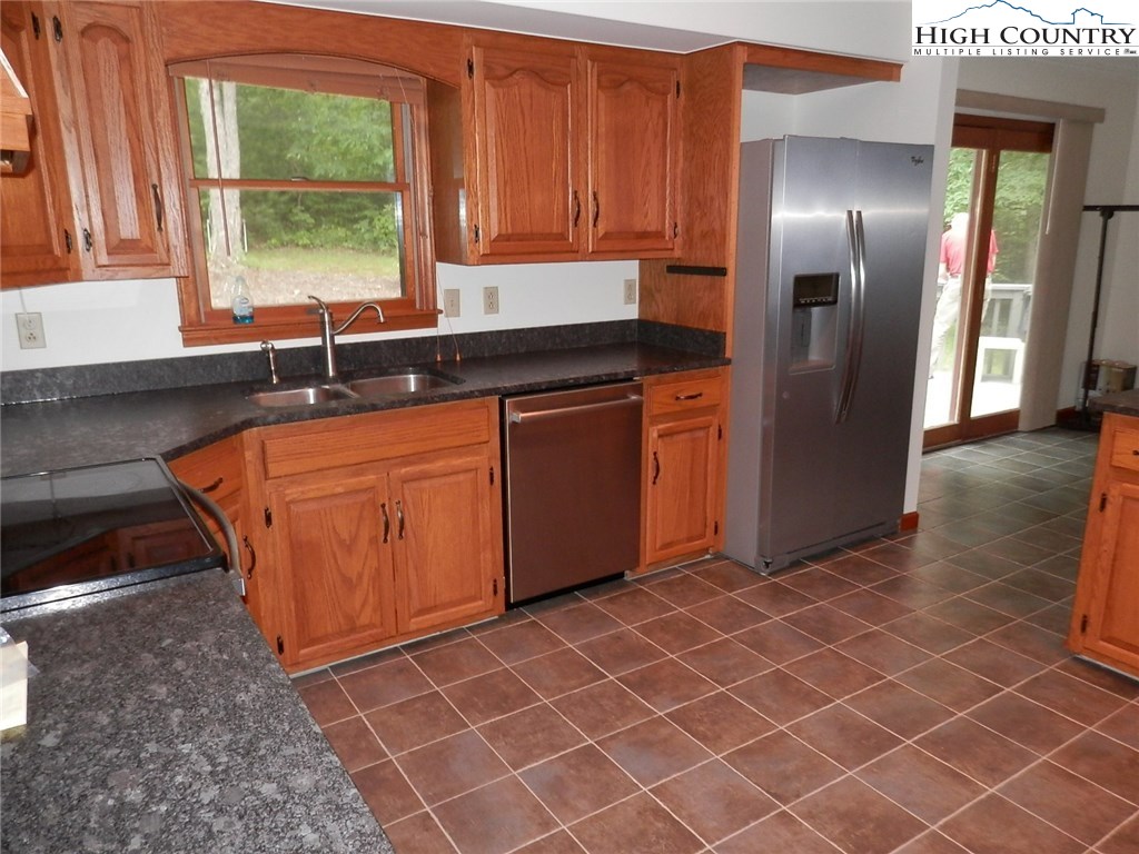 328 Flat Rock Acres Road Crumpler, NC 28617 - Photo 8 of 23 Gallery Image 8