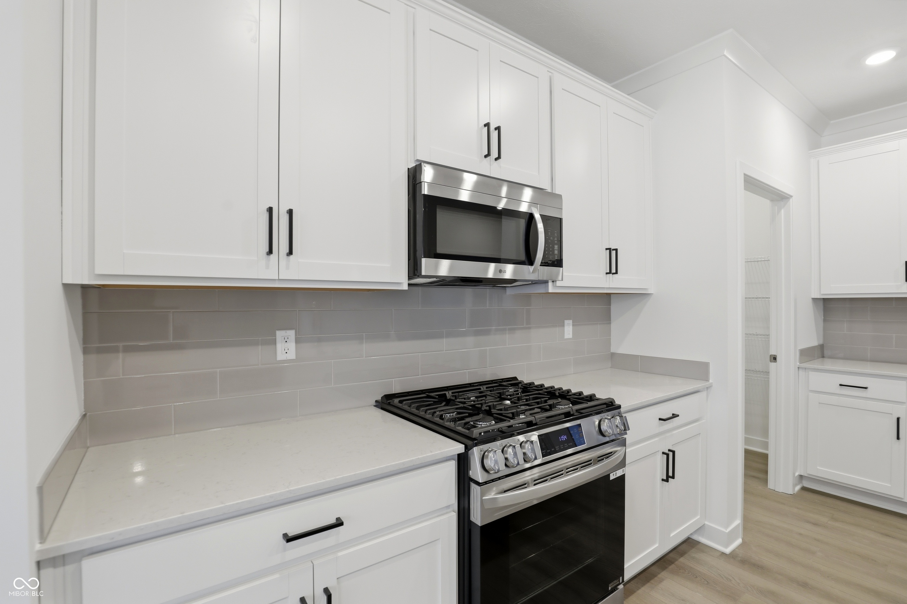 5339 Nettleton Way Avon, IN 46123 - Photo 11 of 52