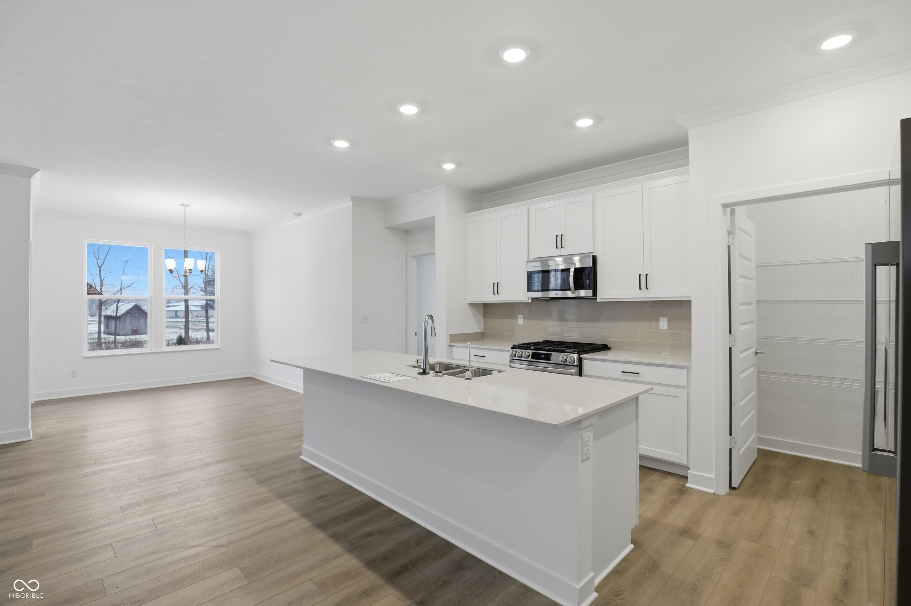 5339 Nettleton Way Avon, IN 46123 - Photo 7 of 52