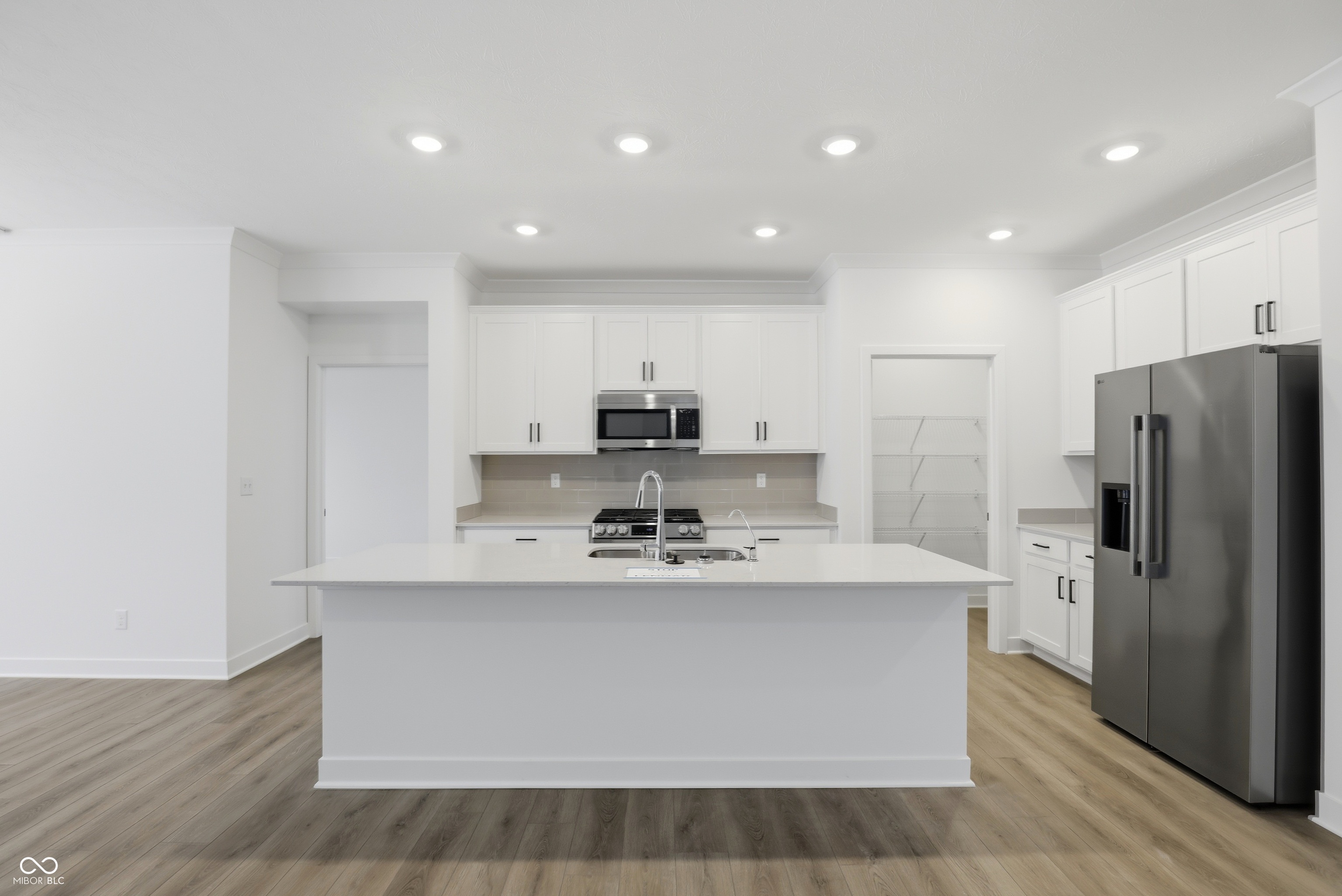 5339 Nettleton Way Avon, IN 46123 - Photo 8 of 52