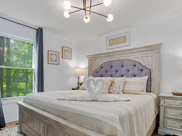 $599,900 | 630 Ancient Oaks Court, White Pine, TN 37890