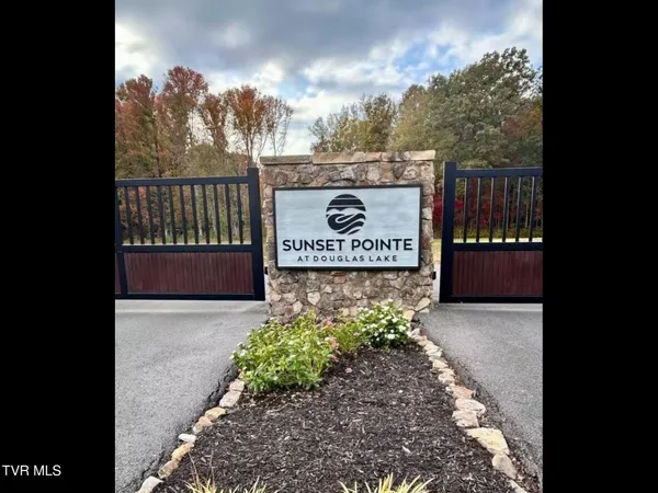 $599,900 | 630 Ancient Oaks Court, White Pine, TN 37890