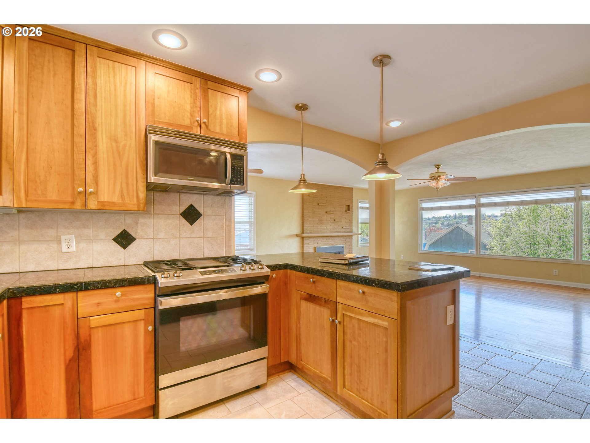 207 Northwest Ellis Avenue Pendleton, OR 97801 - Photo 14 of 48