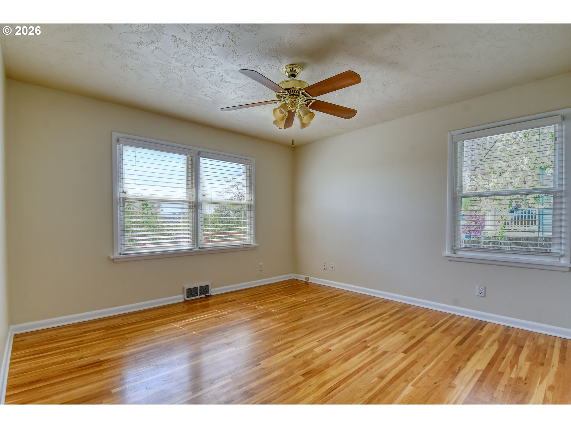 207 Northwest Ellis Avenue Pendleton, OR 97801 - Photo 26 of 48