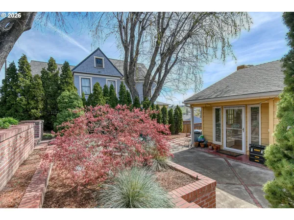 $395,000 | 207 Northwest Ellis Avenue, Pendleton, OR 97801