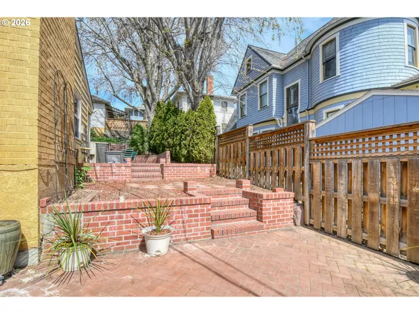 $395,000 | 207 Northwest Ellis Avenue, Pendleton, OR 97801