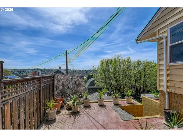 $395,000 | 207 Northwest Ellis Avenue, Pendleton, OR 97801