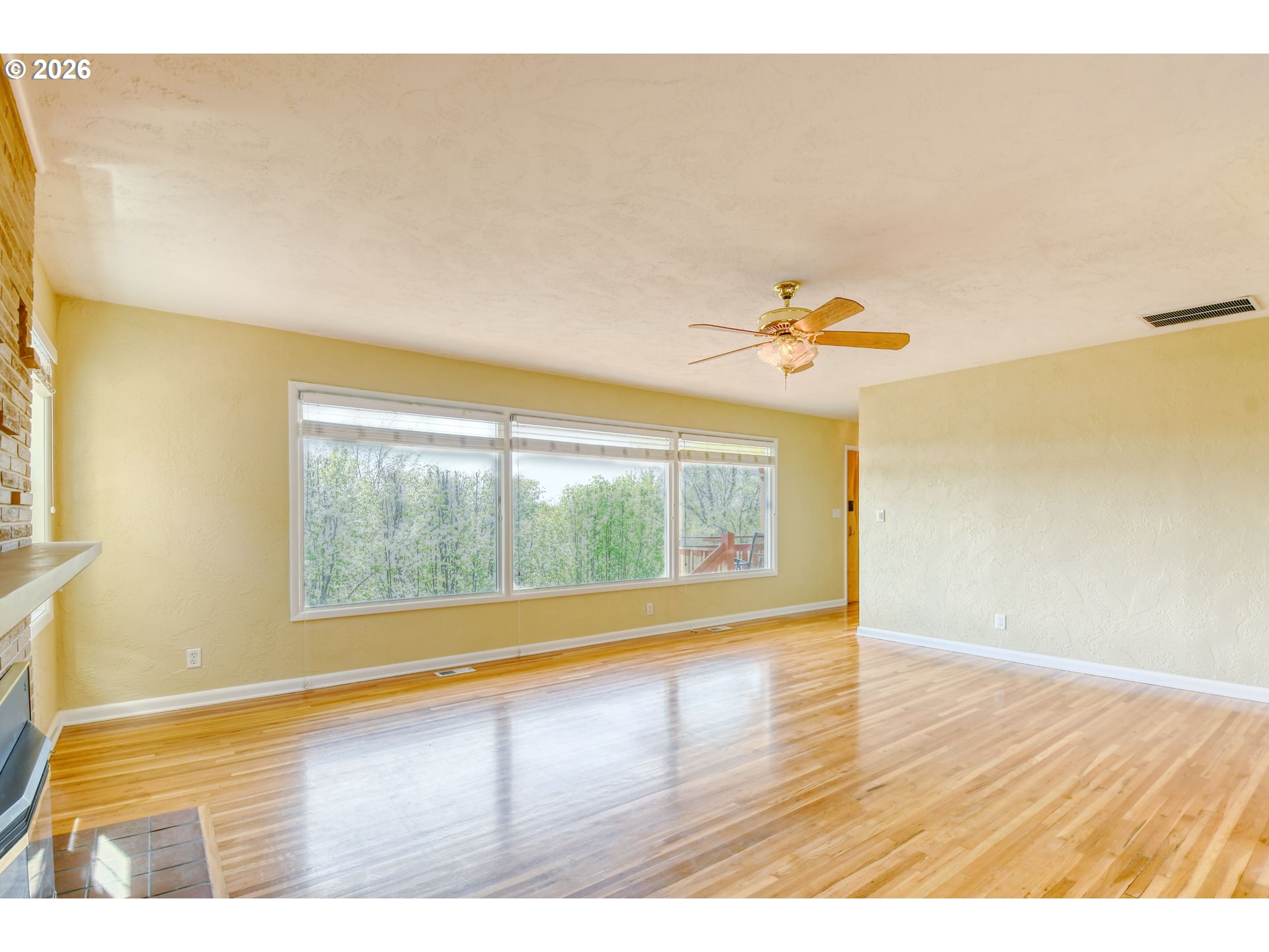 207 Northwest Ellis Avenue Pendleton, OR 97801 - Photo 6 of 48