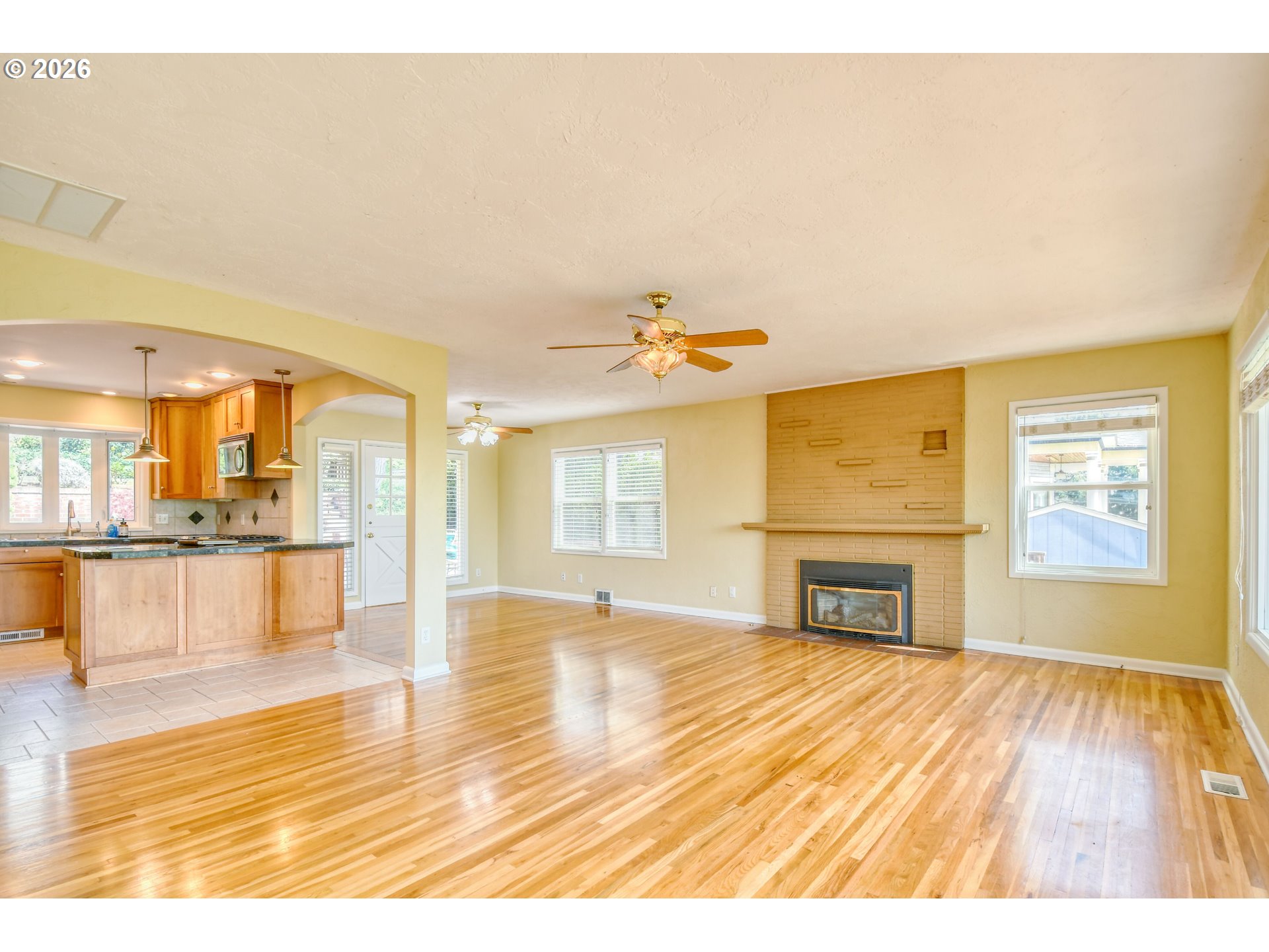 207 Northwest Ellis Avenue Pendleton, OR 97801 - Photo 10 of 48