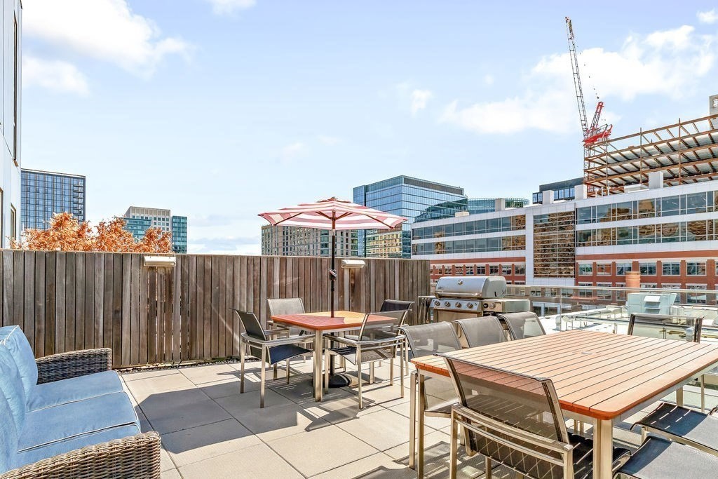 346 Congress Street, Unit 305 Boston, MA 02210 - Photo 8 of 9