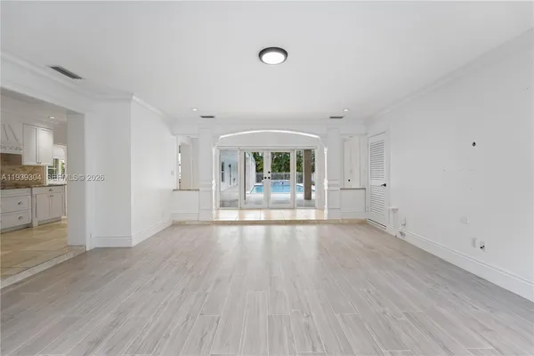 $14,300 | 10640 Southwest 61st Avenue, Pinecrest, FL 33156